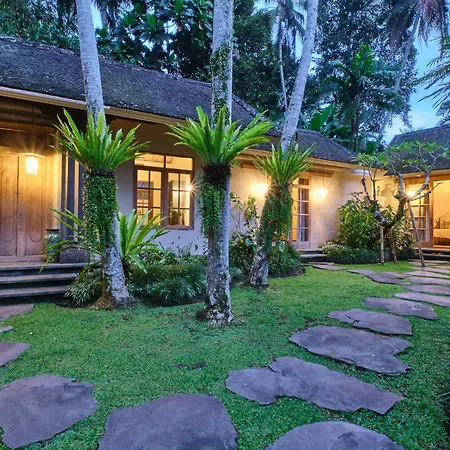 Balinese Antiques Single Level 3Br Villa In Ubud